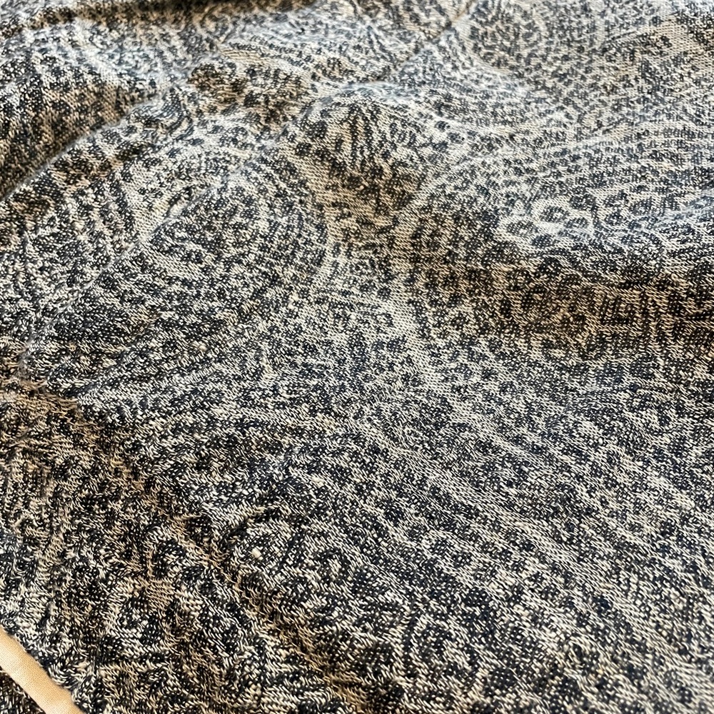 Blue Paisley Jacquard Blue Duvet and Shams - Full/Queen - Picture 2 of 3